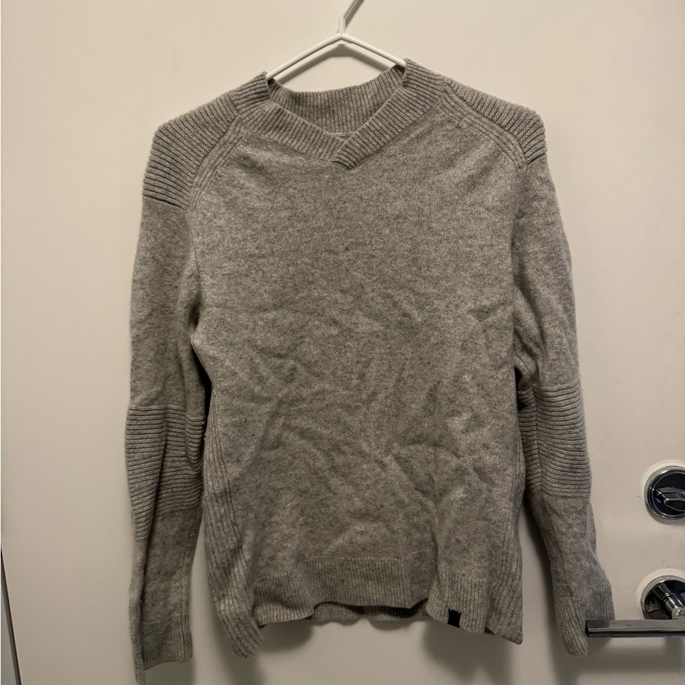 Men's cashmere sweater